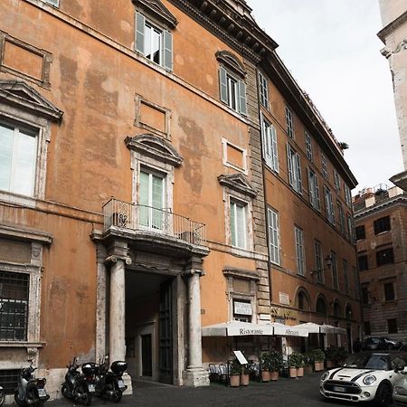 Charming Penthouse In Piazza Venezia With Terrace Appartement Rome Buitenkant foto