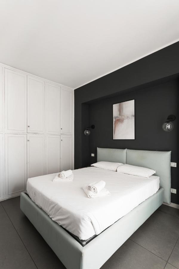 Charming Penthouse In Piazza Venezia With Terrace Appartement Rome Buitenkant foto