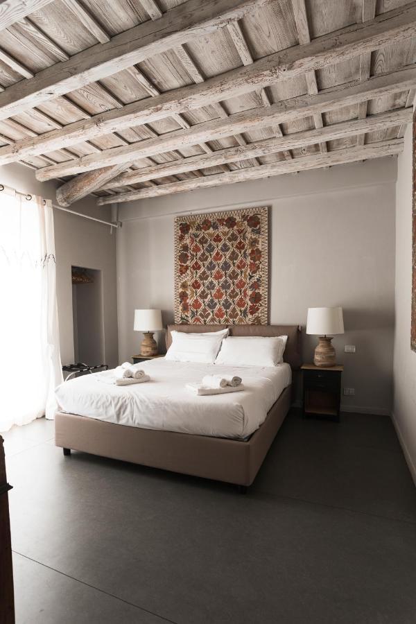 Charming Penthouse In Piazza Venezia With Terrace Appartement Rome Buitenkant foto